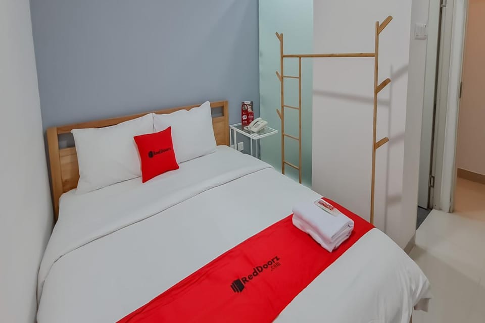RedDoorz Plus @ Batutulis Bogor Hotel in West Java
