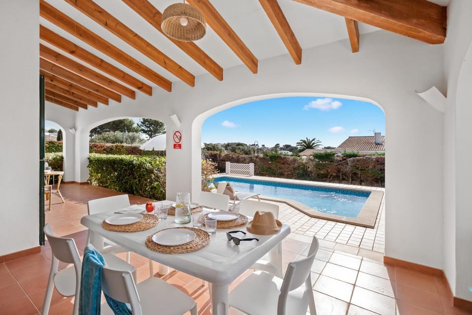 Balcony/Terrace, Dining area, Swimming pool