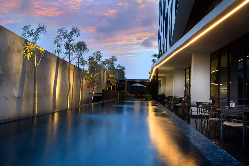 Swimming pool, Swimming pool