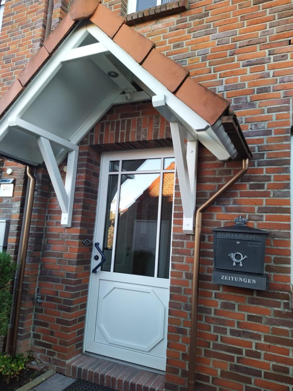 Property building, Facade/entrance