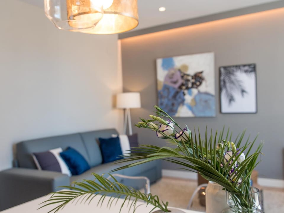 Sitges Spaces Seaside Beach Flat- 4 Bedroom, 2 Bathroom, Terrace, Near Beach Apartment in Sitges