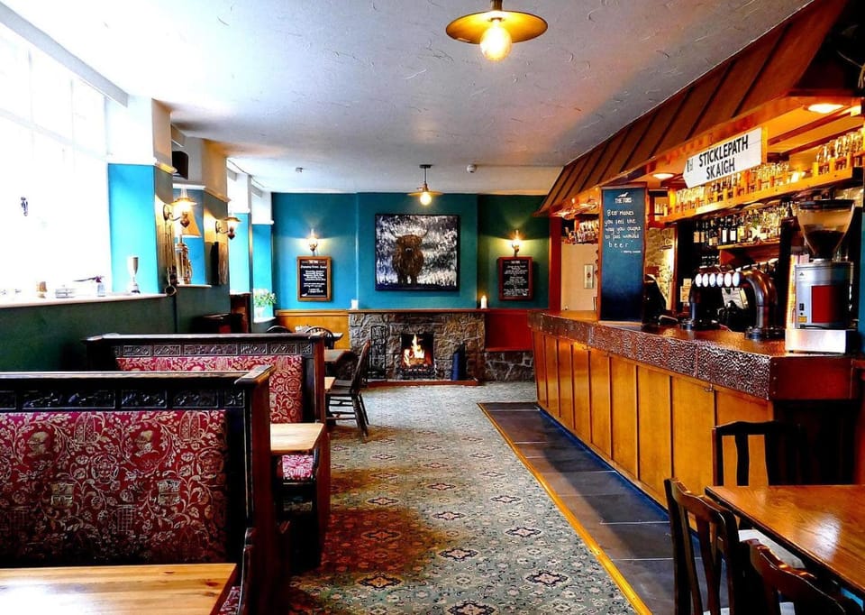 Restaurant/places to eat, Lounge or bar