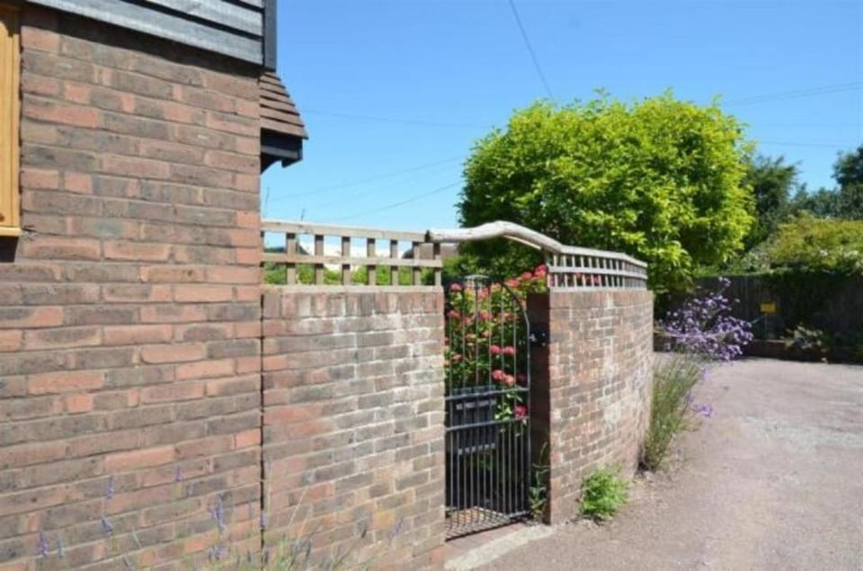 2 Regent Square House in Rother District