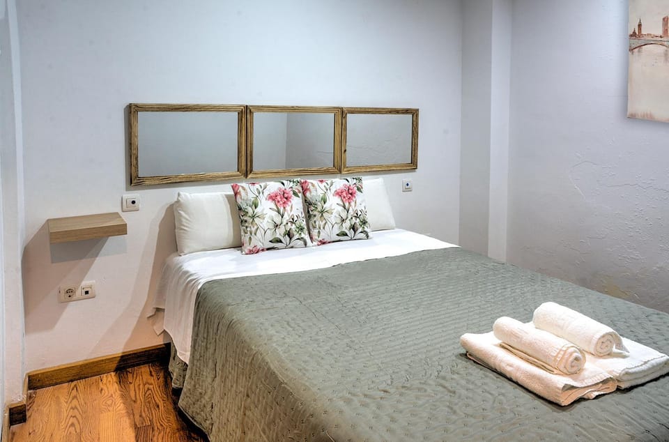 Apartamento Santa Catalina Apartment in Seville