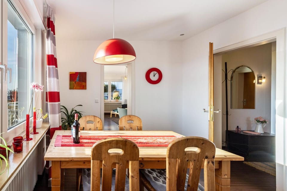 Property building, Kitchen or kitchenette, Living room