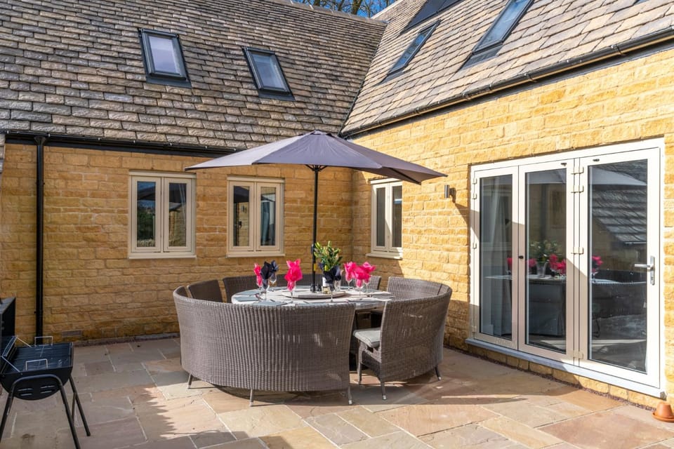 Patio, Seating area