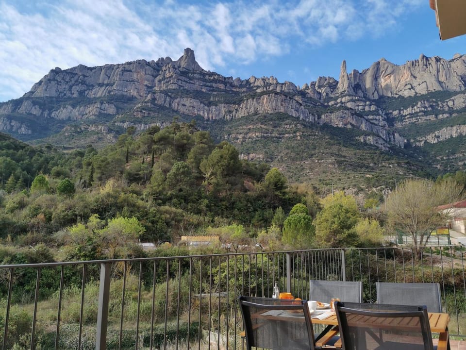 Balcony/Terrace, Mountain view