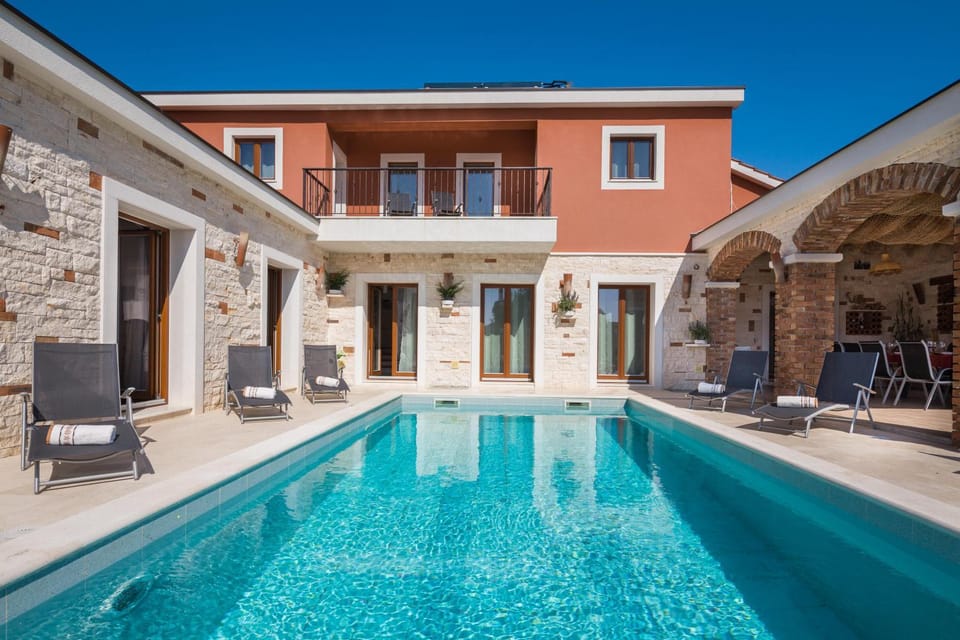 Property building, Swimming pool