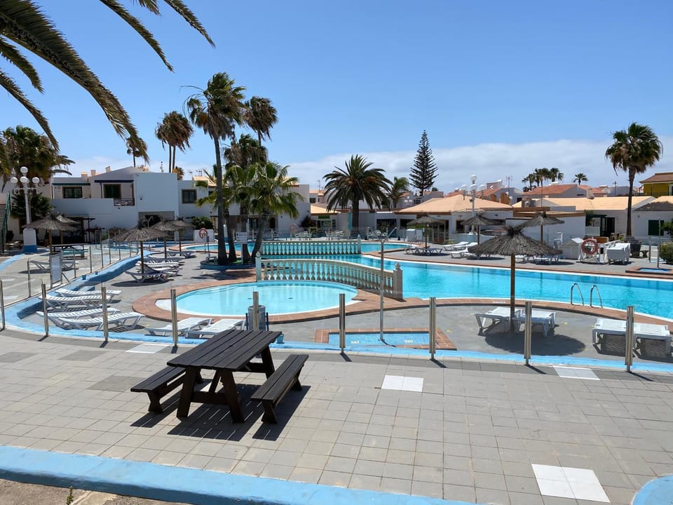 Swimming pool, Swimming pool
