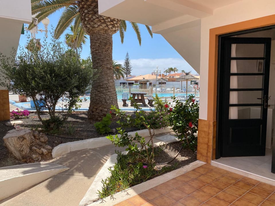 Off site, Balcony/Terrace