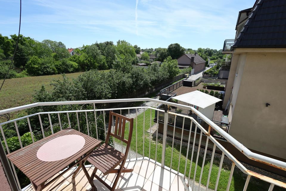 Balcony/Terrace, Garden view