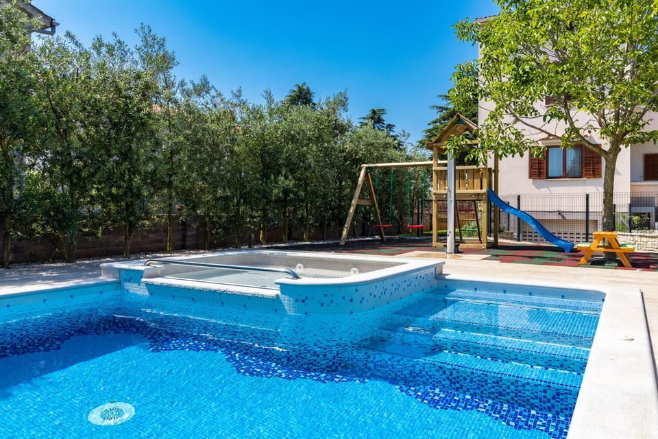 Pool view, Swimming pool, Swimming pool