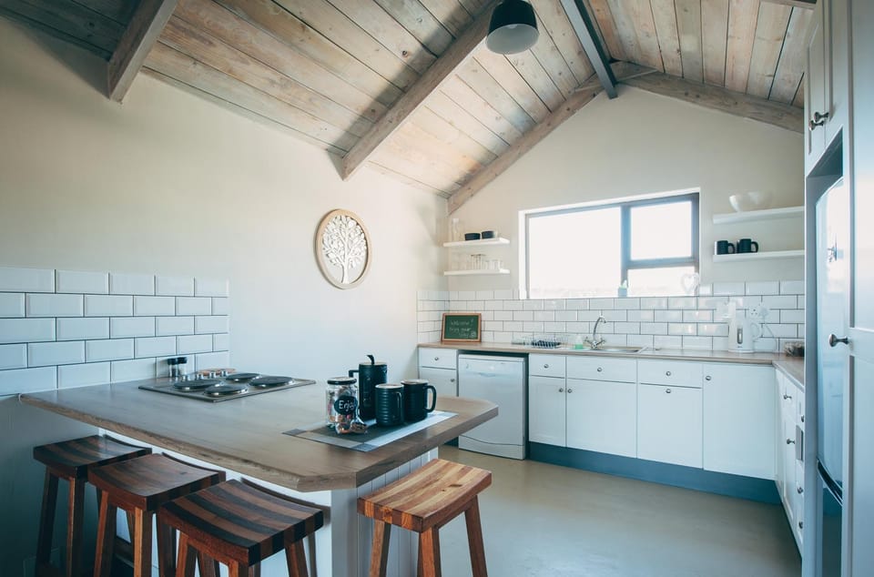 Lakeside Mountain Loft Apartment in Cape Town