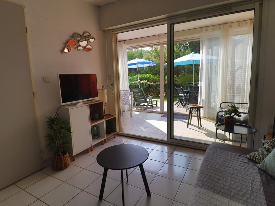 Confort 6p, terrasse spacieuse, box privé - FR-1-472A-225 Apartment in Occitanie
