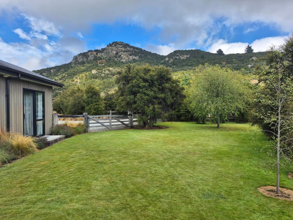 Natural landscape, Garden view, Mountain view