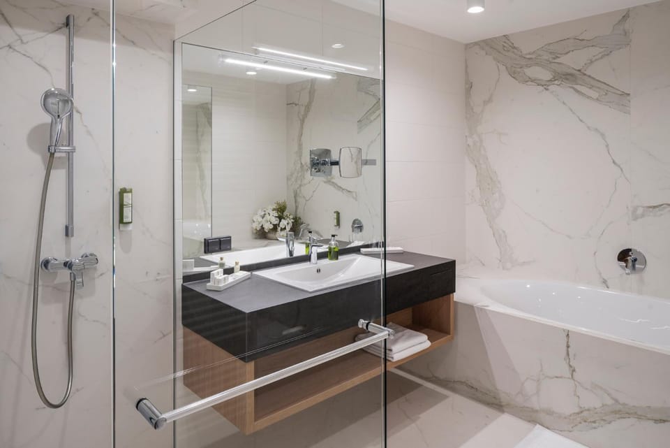 Bathroom, Bath