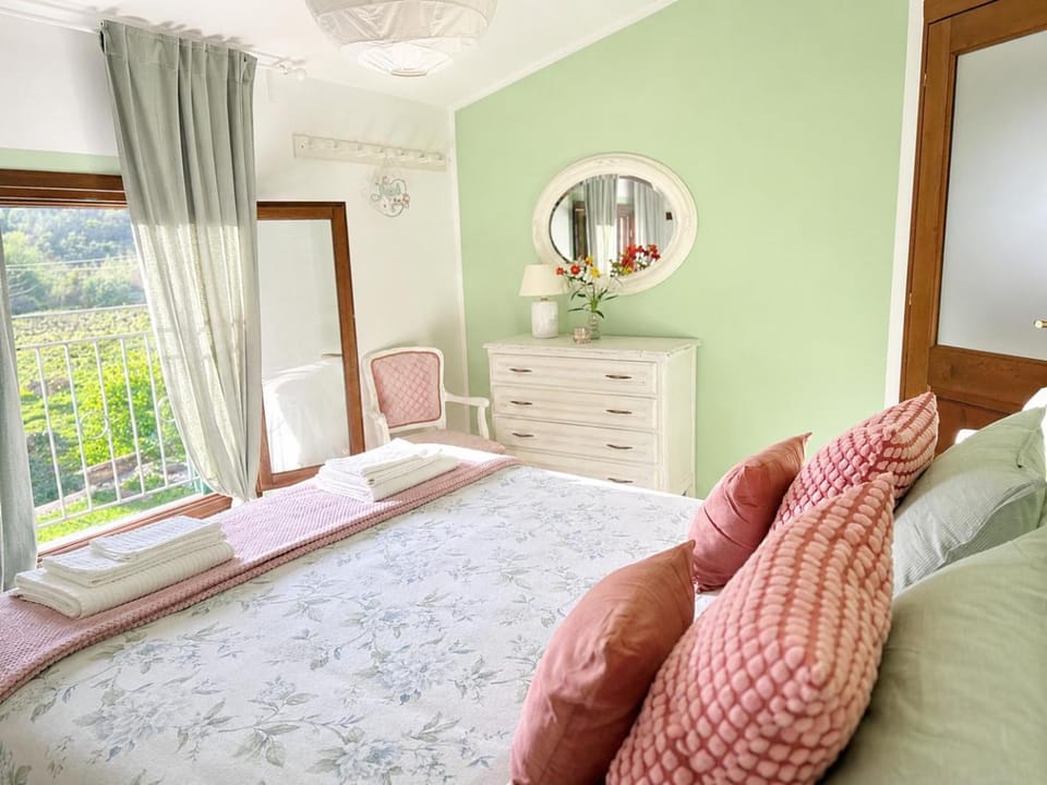 Bed, View (from property/room), Bedroom, towels