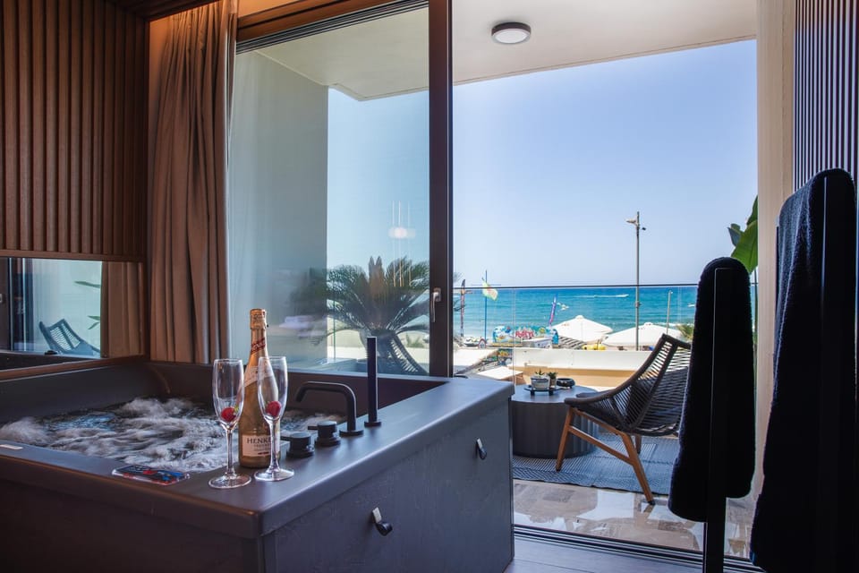 Hot Tub, Hot Tub, View (from property/room)