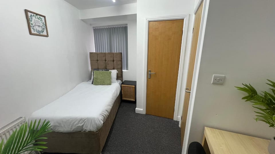 Bed, Photo of the whole room, Business facilities, Bedroom, heating, internet