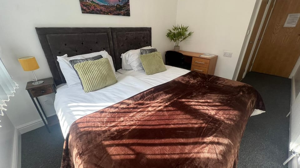 Bed, Photo of the whole room, Business facilities, Bedroom, heating, internet