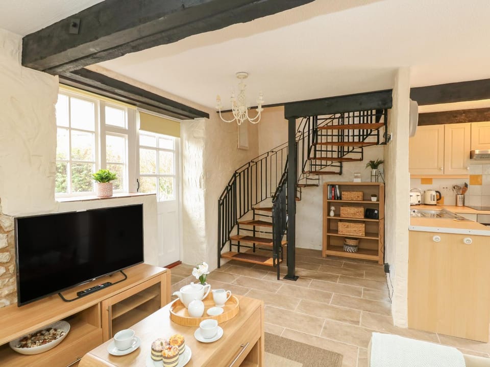 Laurel Cottage House in West Dorset District