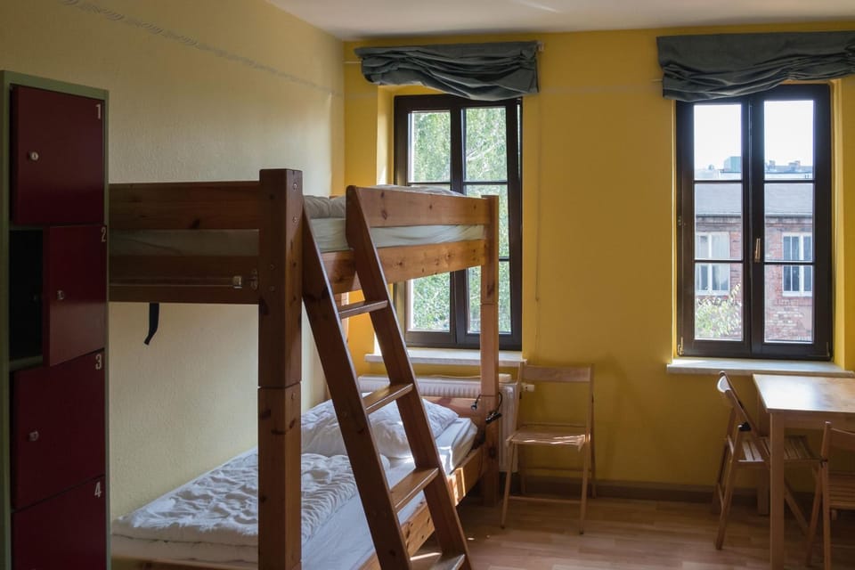 Photo of the whole room, bunk bed