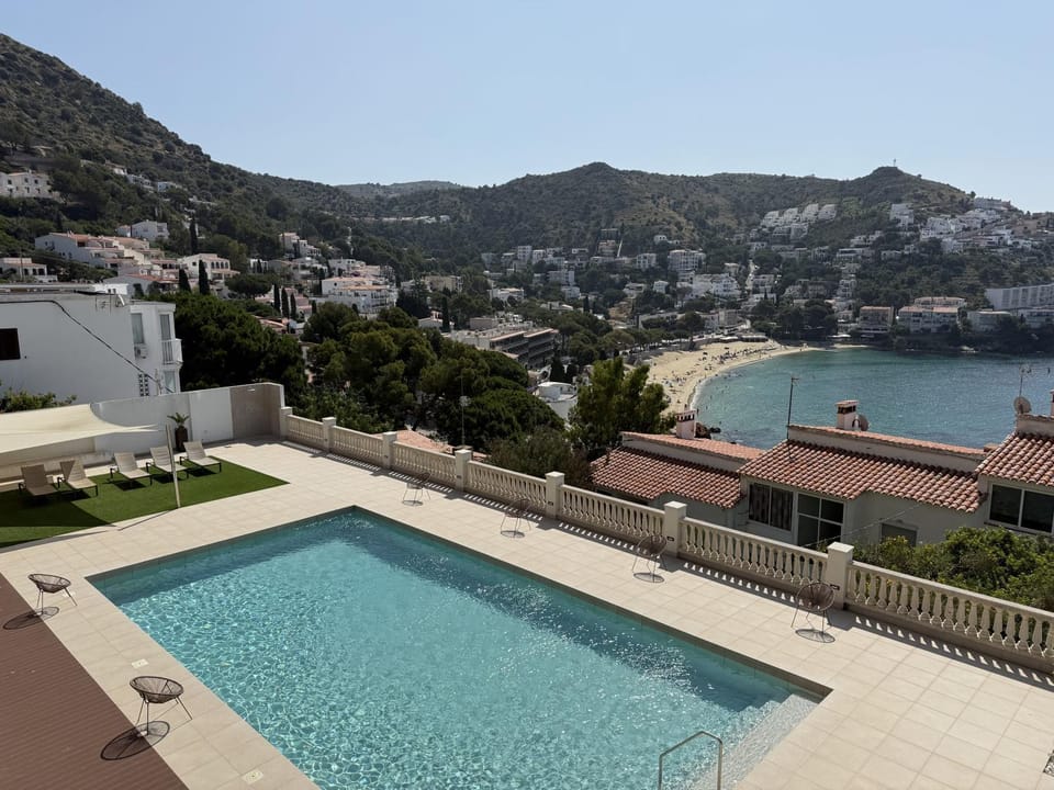 Mountain view, Sea view, Swimming pool