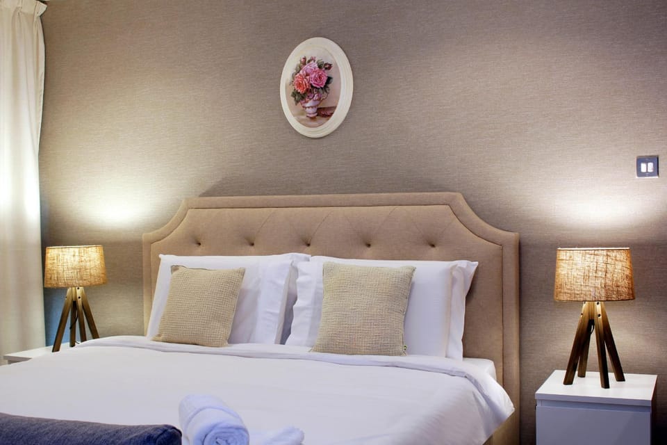 Prime Retreats - Downtown Dubai Apartment in Dubai