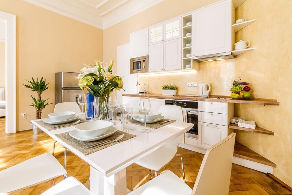 Kitchen or kitchenette, kitchen