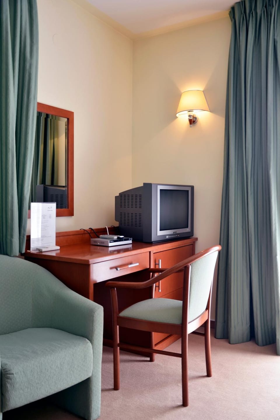 TV and multimedia, Seating area