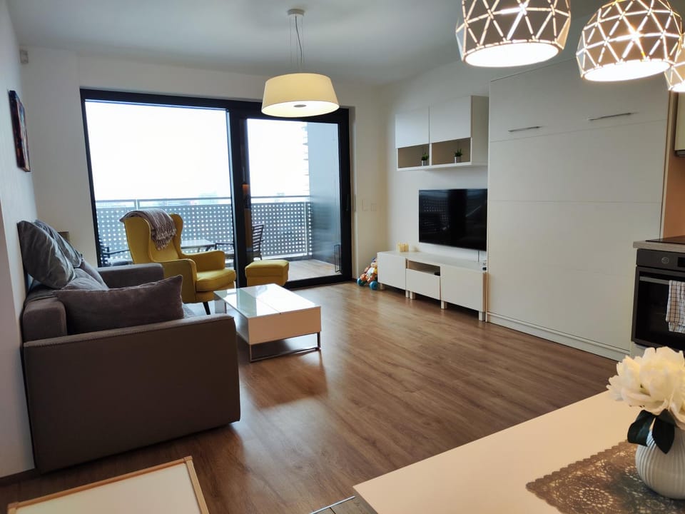 Communal lounge/ TV room, Living room, Seating area, City view