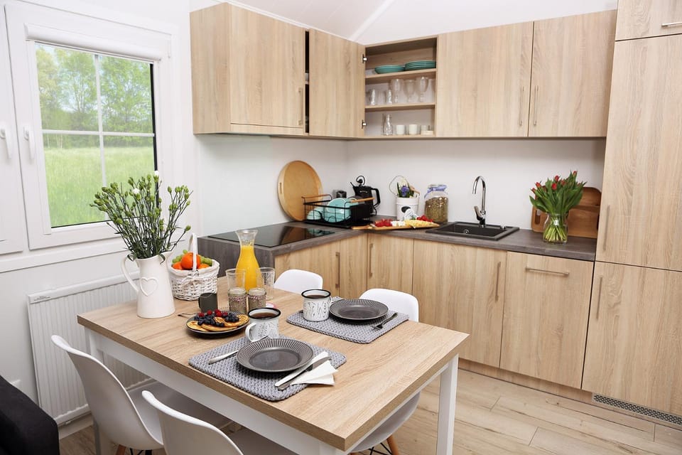 Coffee/tea facilities, Kitchen or kitchenette, Food and drinks, Dining area, Food, Food, Breakfast, minibar, kitchen, kitchen