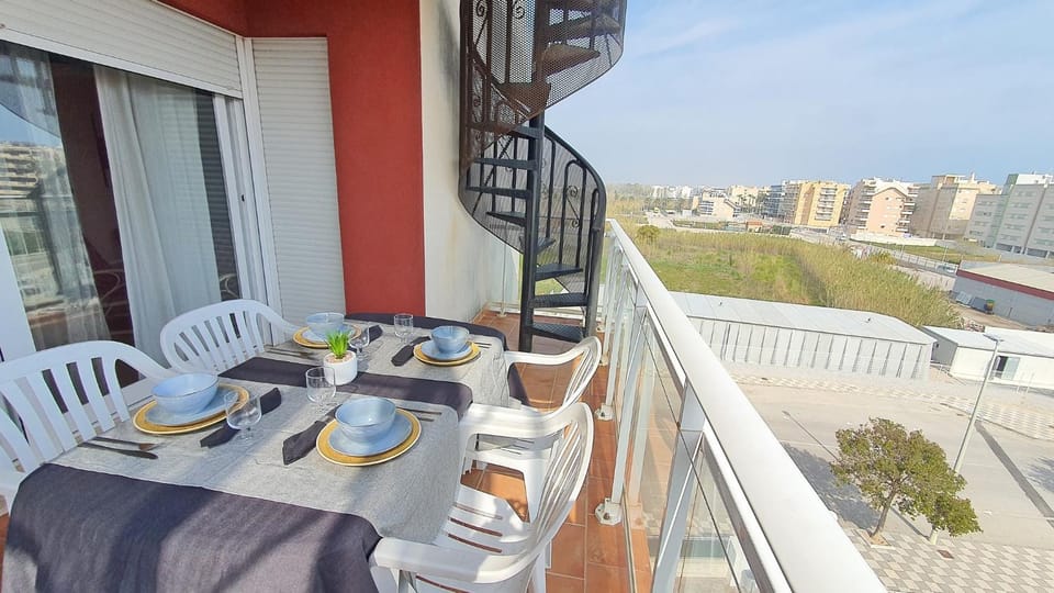 Property building, Balcony/Terrace