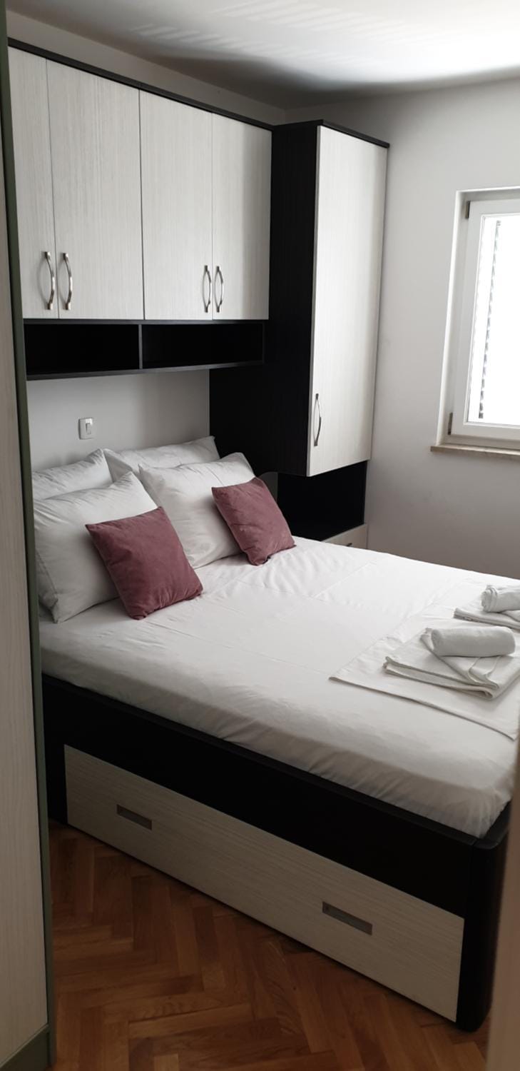Apartman Petra Apartment in Makarska