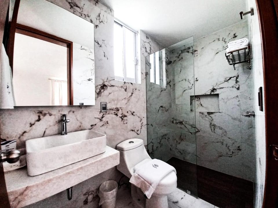 Shower, Bathroom, towels