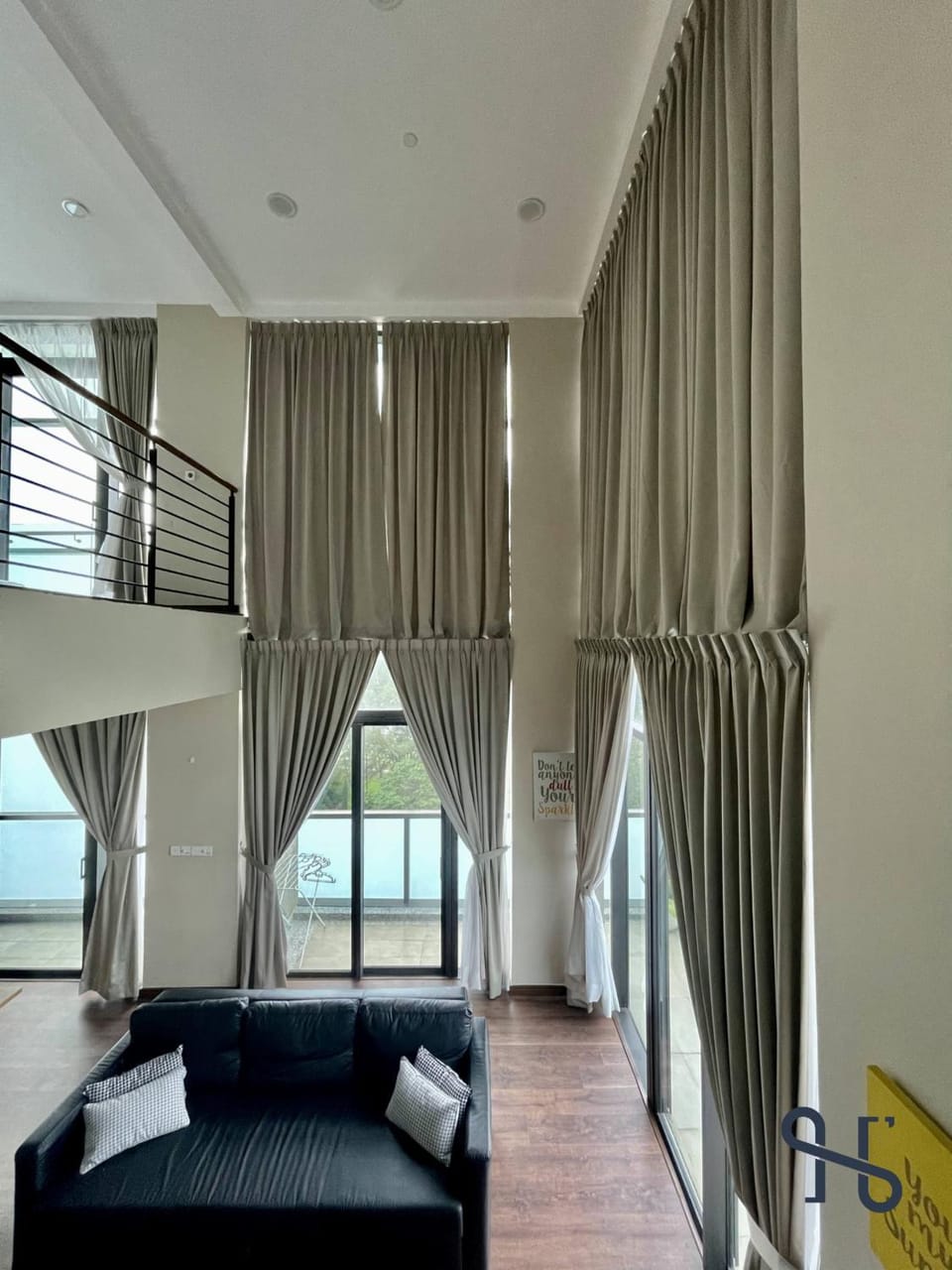 Photo of the whole room