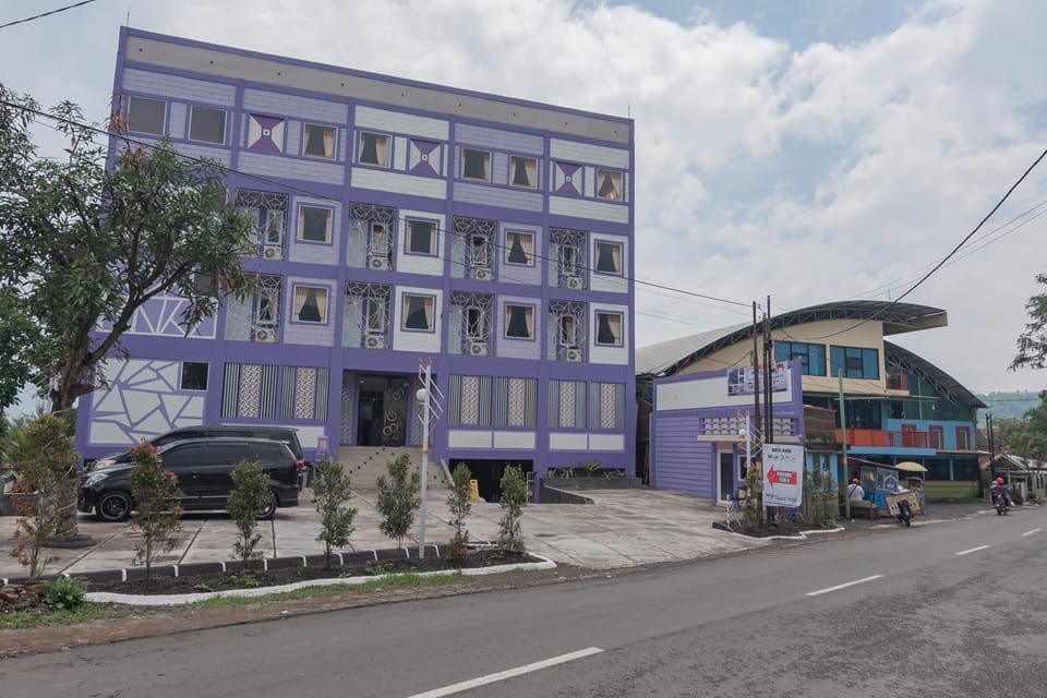 Property building, Facade/entrance