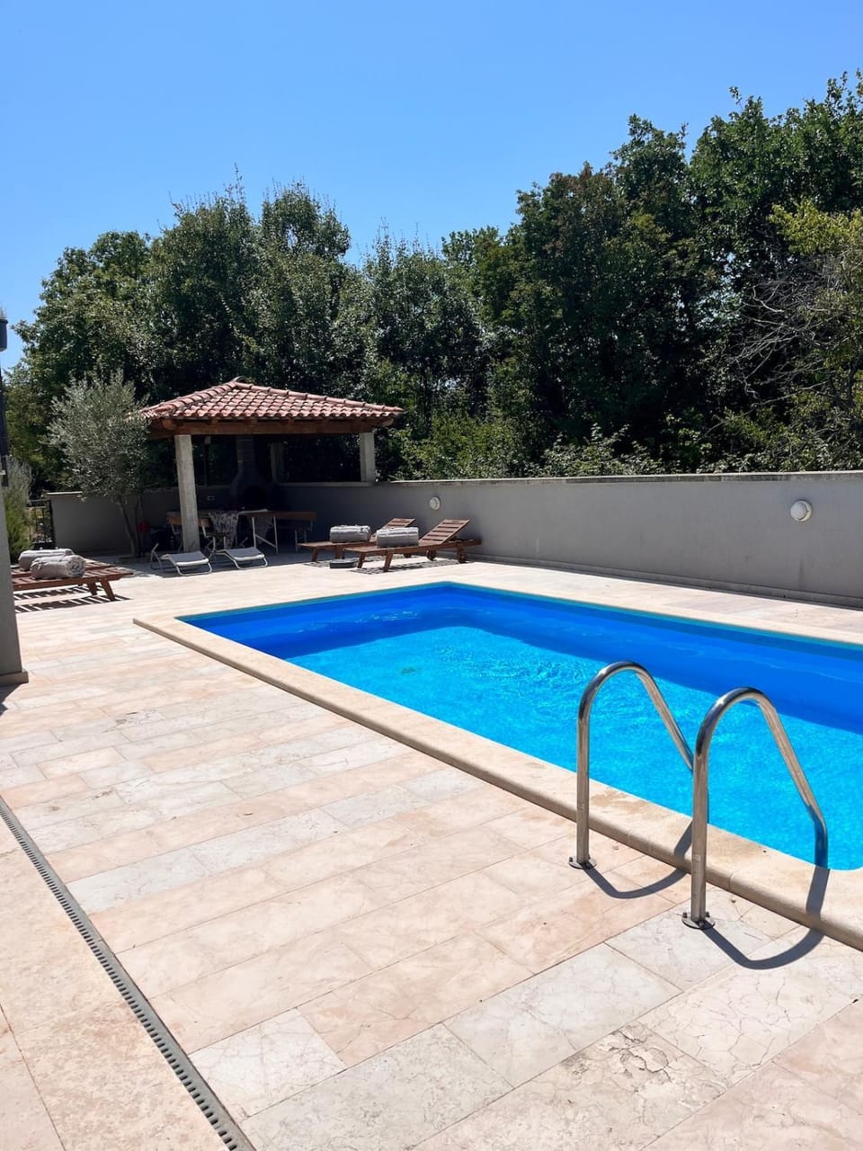 Day, Pool view, Swimming pool, sunbed