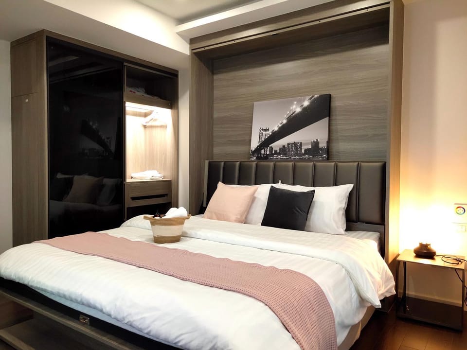 Bed, Bedroom