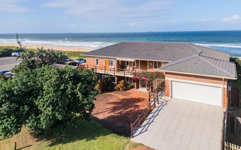 Property building, Facade/entrance, Bird's eye view, Beach, Sea view