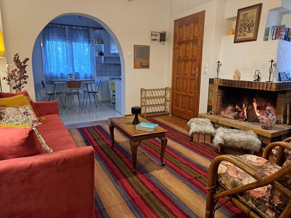 Seating area, flat iron
