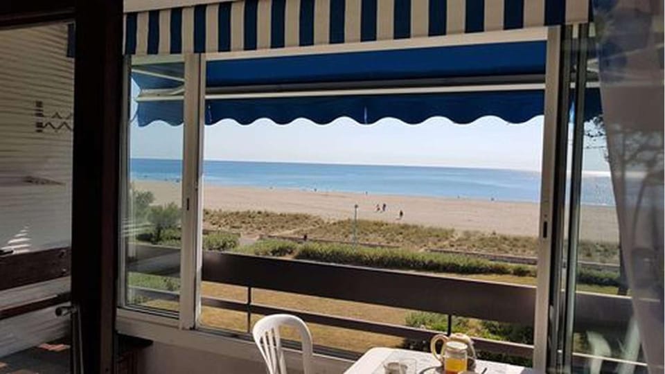 Balcony/Terrace, Balcony/Terrace, Beach, Sea view