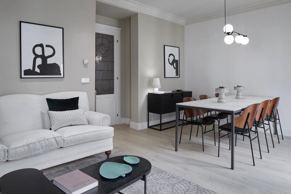 Living room, Dining area