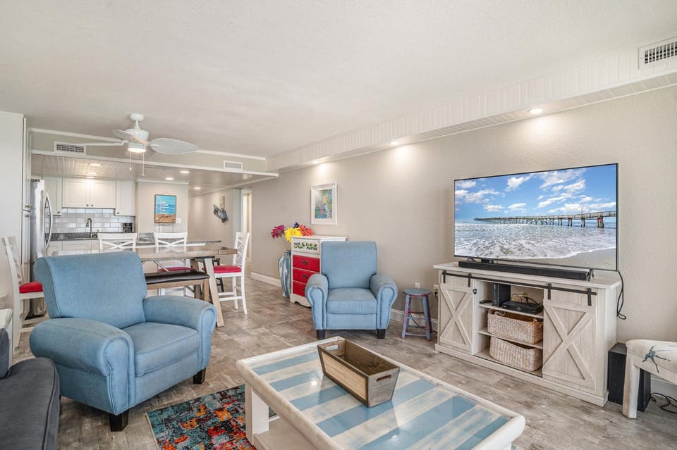 1001 Waters Edge Resort condo Apartment in Garden City