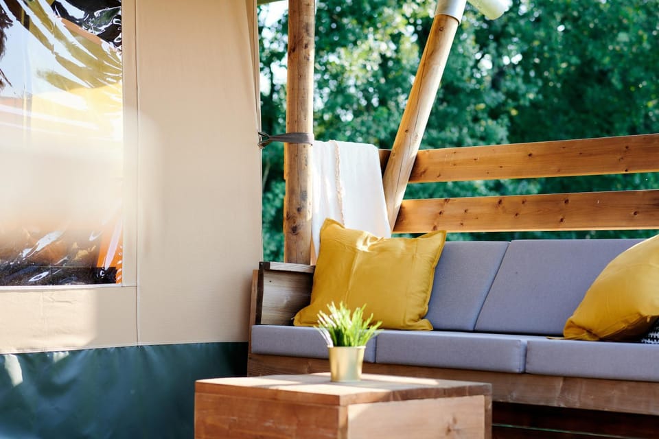 Luxe Safaritent 6 persoons op Camping Rijsterbos Luxury tent in Friesland, Netherlands