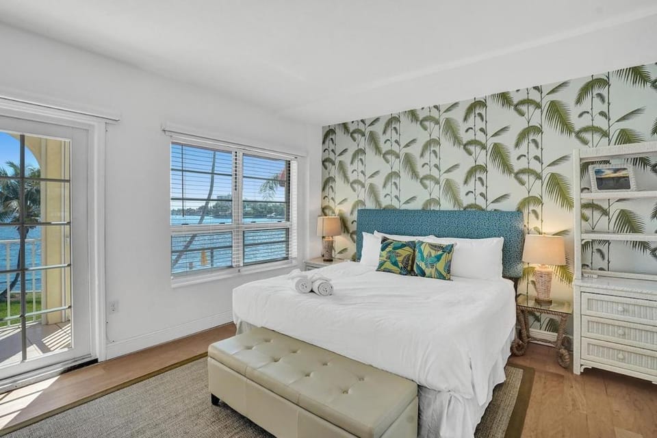 Fort Lauderdale Yacht and Beach Club 209 House in Fort Lauderdale