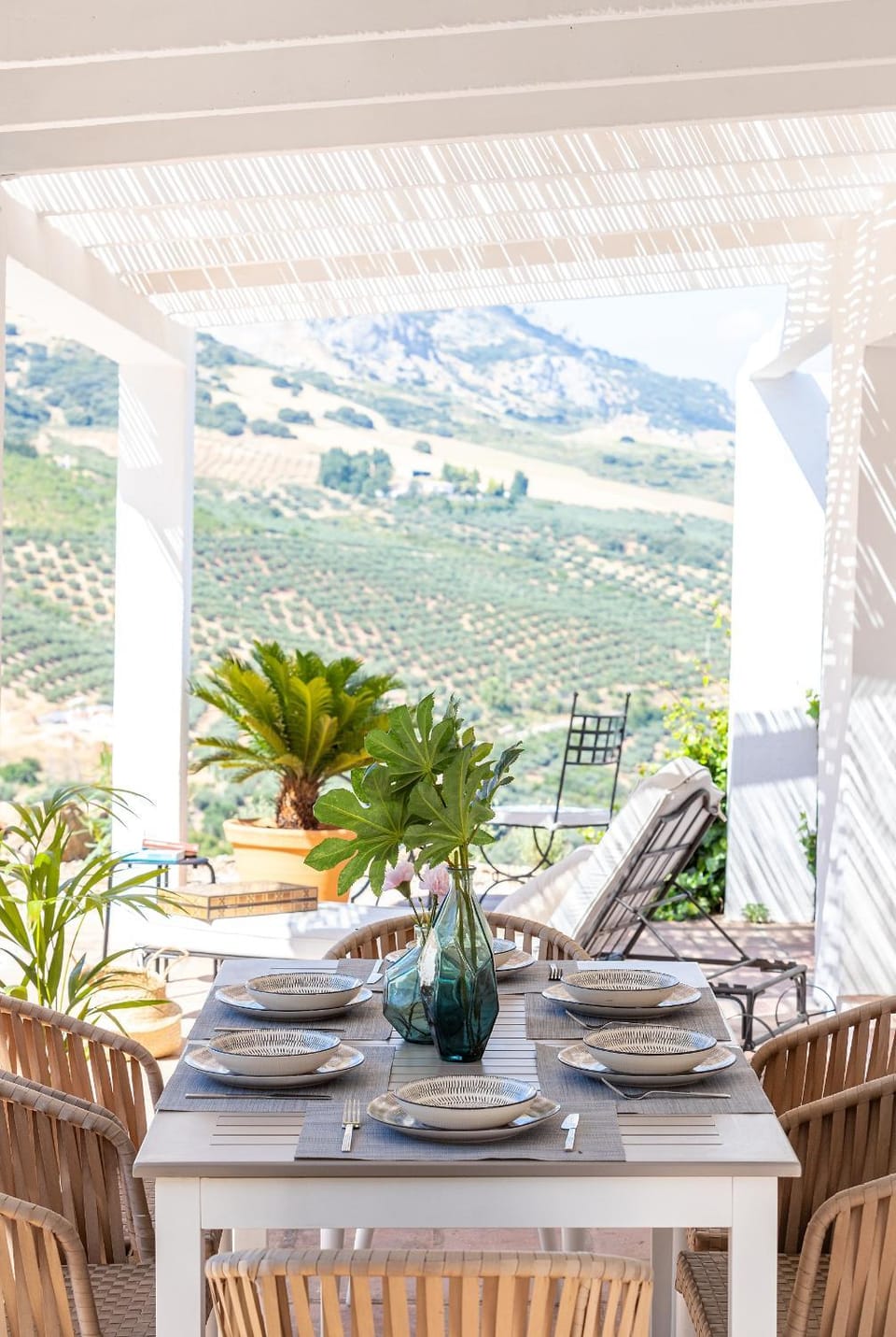 Balcony/Terrace, Mountain view