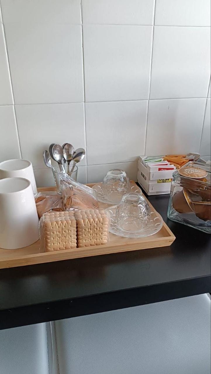 Kitchen or kitchenette, Breakfast