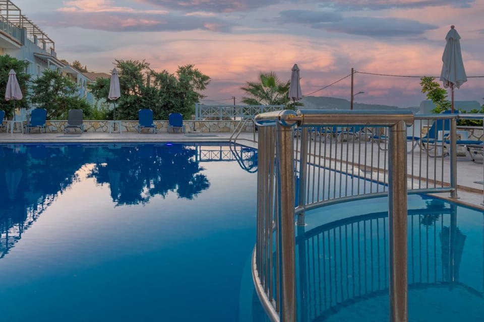 Swimming pool, Sunset, sunbed