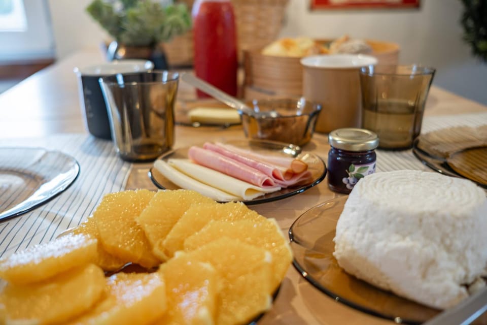 Dining area, Breakfast